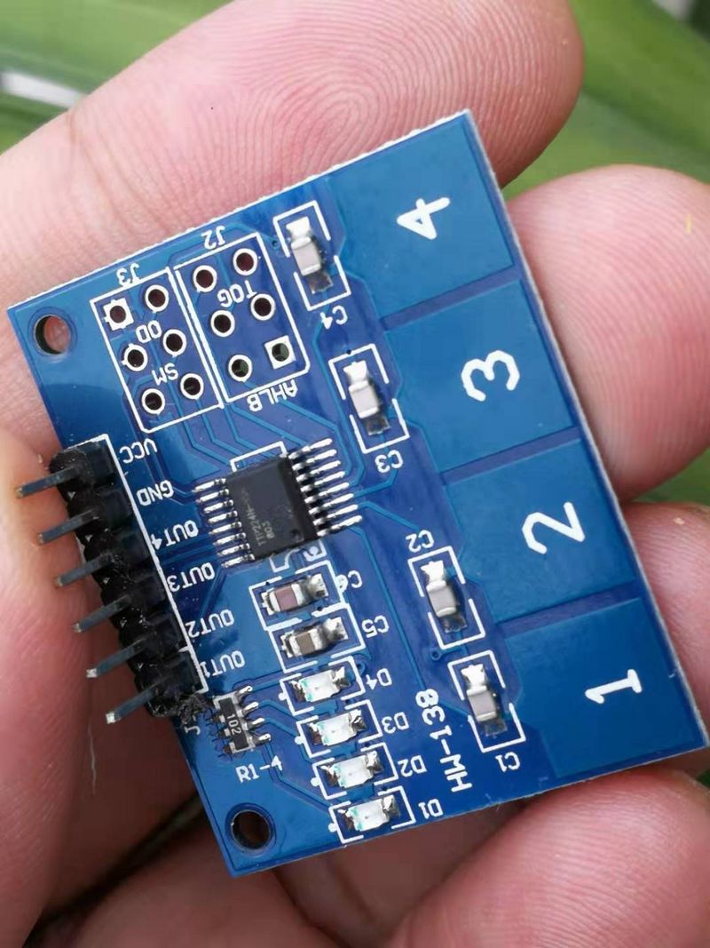  【雕爷学编程】Arduino动手做（80）---4路TTP224触摸模块